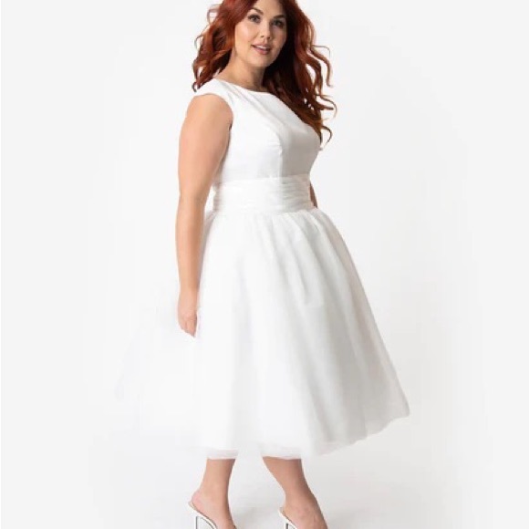 Unique Vintage x Dolly Couture Tea Length Wedding Dress - Holly - Picture 1 of 8